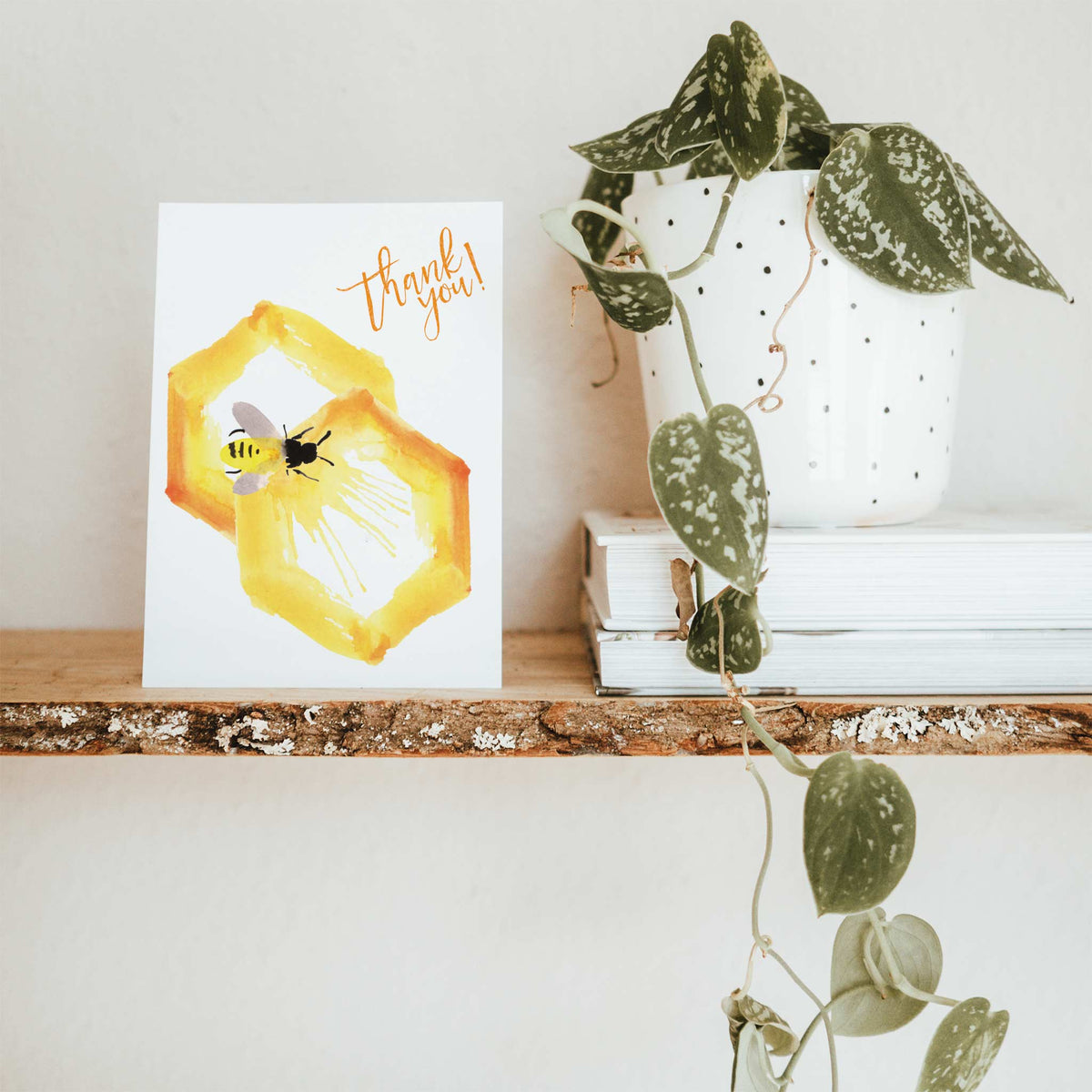 Card thank you set featuring a honeycomb and bee design in watercolor style.